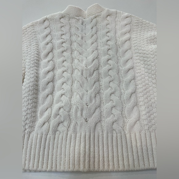 NWOT never worn abercrombie cropped cardigan sweater beige w pearl buttons XXS - Picture 9 of 9